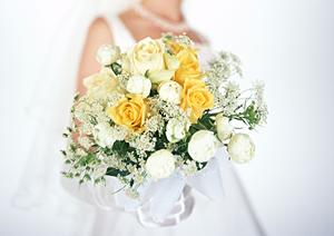 素敵な婚約指輪を手に入れることができる